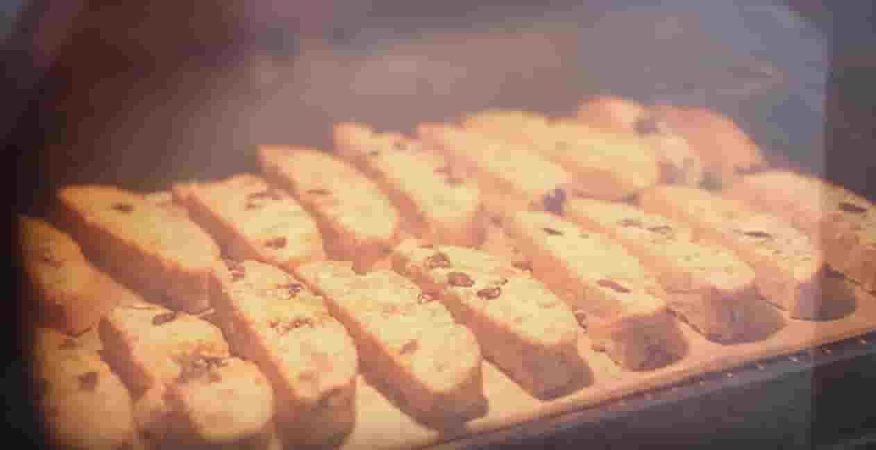 Bước 5 Nướng lần thứ 2 Bánh Biscotti