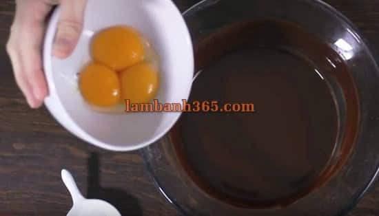 cách làm bánh chocolate mousse thơm ngậy 3