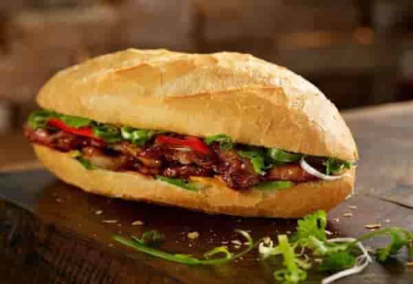 Chiếc bánh mì chỉ ngon khi còn nóng giòn